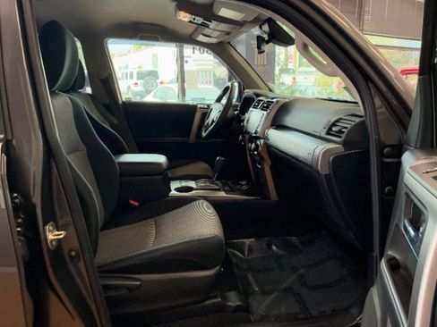 Used 2022 Toyota 4Runner SR5 image 28