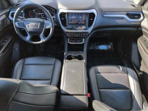 Used 2023 GMC Acadia SLT image 17