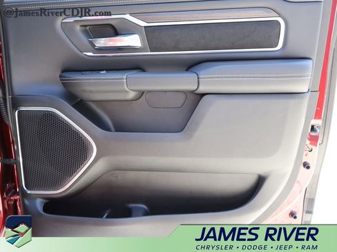 Used 2026 RAM 1500 Laramie AWD/4WD image 11