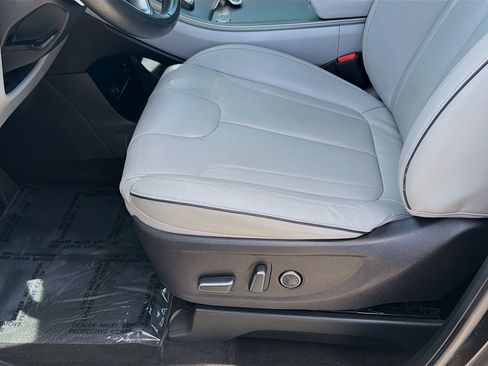 Used 2023 Hyundai Palisade SEL FWD image 16
