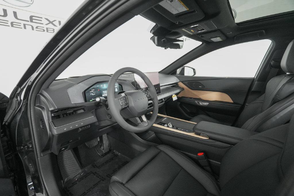 New 2026 Lexus ES 350e w/ Executive Package FWD image 9