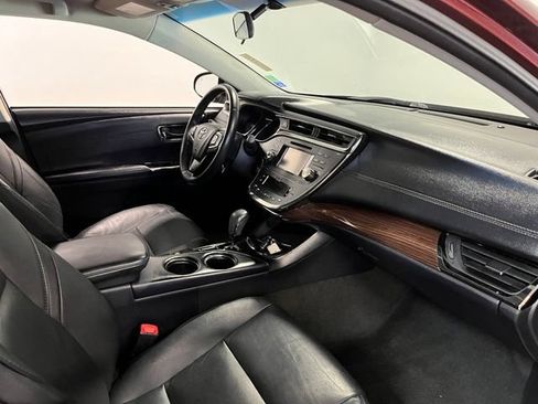 Used 2013 Toyota Avalon XLE FWD image 11