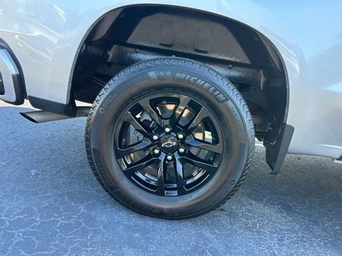Used 2022 Chevrolet Silverado 1500 RST RWD image 7