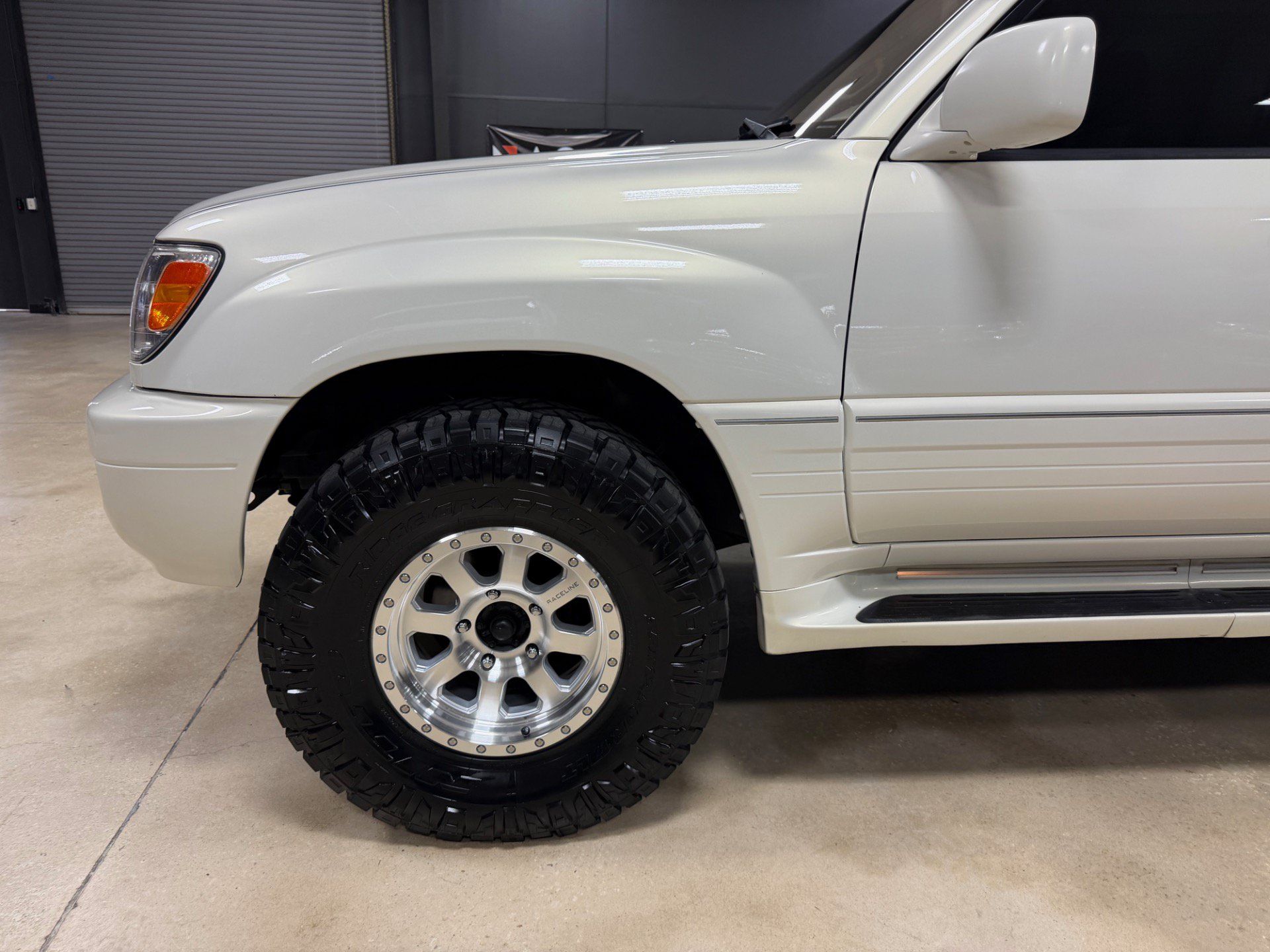 Used 2002 Lexus LX 470 4WD image 15