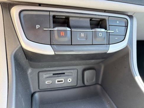 Used 2023 GMC Terrain SLT w/ Tech Package AWD/4WD image 21