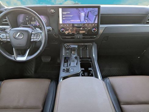 Used 2024 Lexus GX 550 w/ Accessory Package (Z1) AWD/4WD image 19
