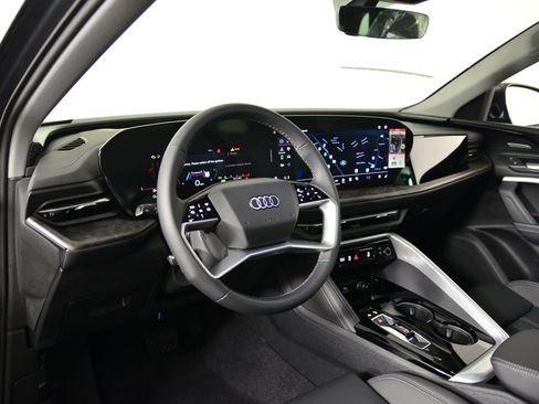 New 2025 Audi Q5 Premium Plus image 3
