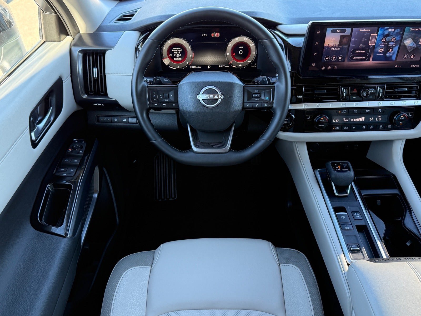Used 2026 Nissan Pathfinder SL FWD image 17
