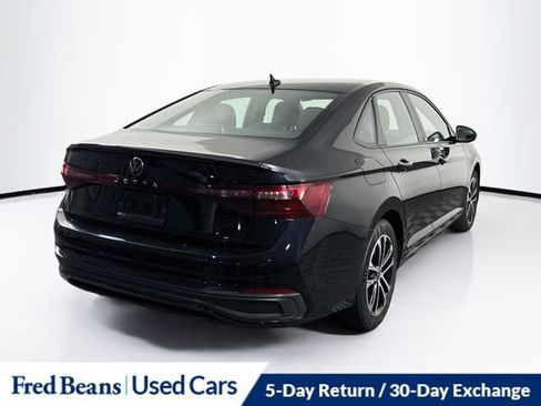 Used 2025 Volkswagen Jetta Sport FWD image 10