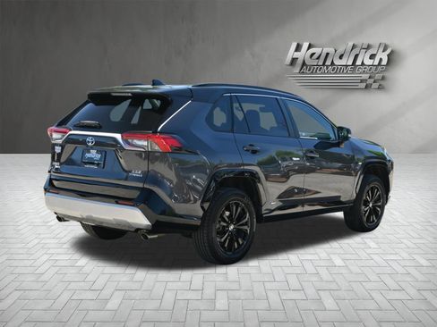 Used 2022 Toyota RAV4 XSE AWD/4WD image 10