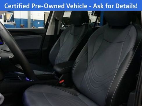 Certified 2025 Volkswagen Tiguan SE w/ Panoramic Sunroof Package image 11