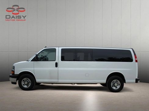 Used 2019 Chevrolet Express 3500 LT w/ LT Preferred Equipment Group image 8