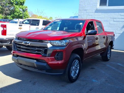Used 2026 Chevrolet Colorado LT w/ Advanced Trailering Package AWD/4WD image 3