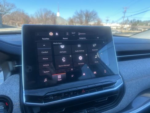 Used 2022 Jeep Compass Sport image 18