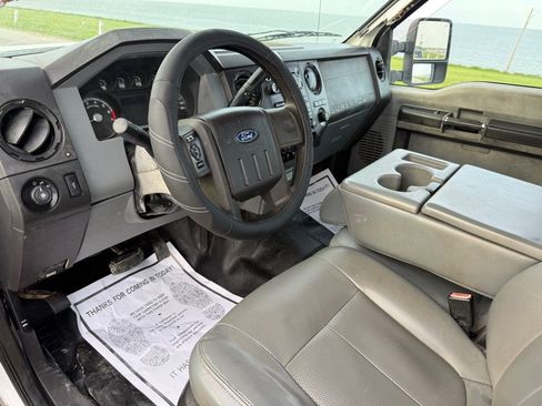 Used 2011 Ford F250 XL w/ PWR Equipment Group RWD image 9