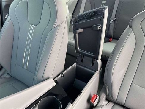 Used 2026 Hyundai Elantra Hybrid FWD image 18