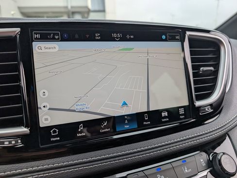 New 2026 Chrysler Pacifica Limited image 26