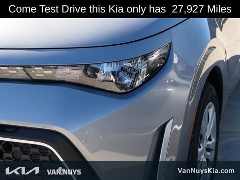 Used 2023 Kia Soul LX image 8