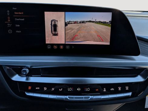 New 2027 Cadillac Lyriq Luxury AWD/4WD image 16