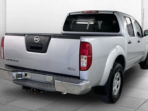 Used 2011 Nissan Frontier S image 5