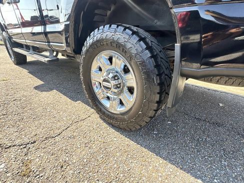 Used 2017 Ford F350 Lariat w/ Lariat Ultimate Package AWD/4WD image 5