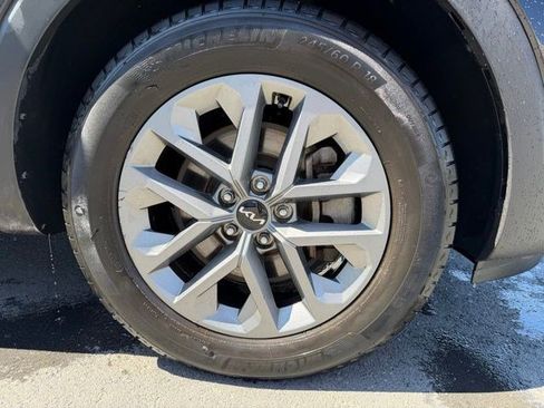 Used 2023 Kia Telluride LX AWD/4WD image 22