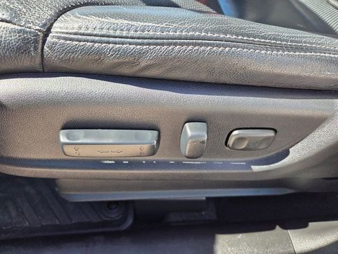 Used 2016 Honda CR-V Touring image 4