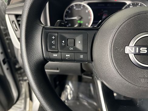 Certified 2023 Nissan Rogue SV image 12