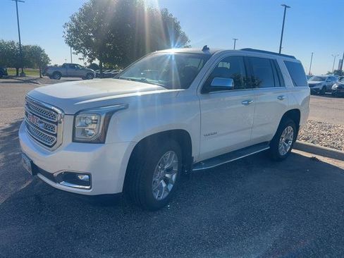 Used 2015 GMC Yukon SLT image 1