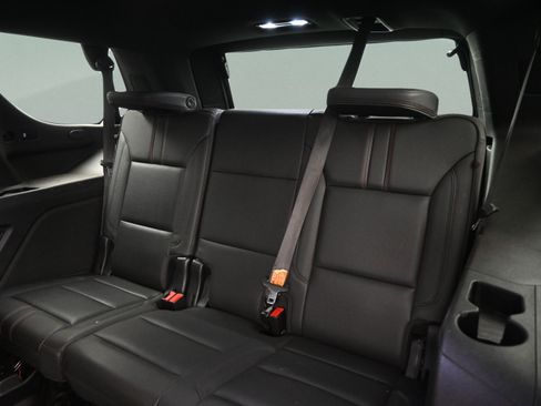 Used 2021 Chevrolet Tahoe RST w/ Luxury Package AWD/4WD image 35