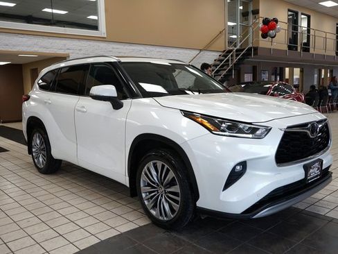 Used 2021 Toyota Highlander Platinum image 21
