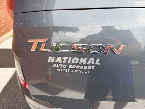 Used 2017 Hyundai Tucson SE w/ SE Popular Package 02 AWD/4WD image 37