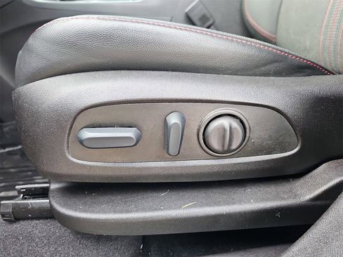 Certified 2023 Chevrolet Equinox RS image 31