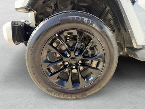 Used 2023 Jeep Gladiator Overland image 14