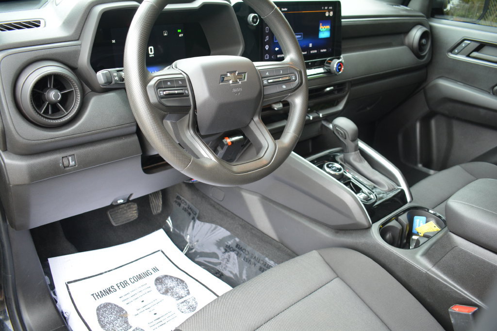 Used 2023 Chevrolet Colorado Trail Boss AWD/4WD image 9
