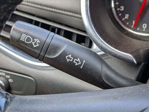 Used 2020 Chevrolet Malibu Premier FWD image 26