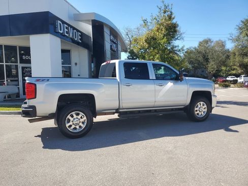 Used 2015 Chevrolet Silverado 2500 LT w/ LT Convenience Package image 6
