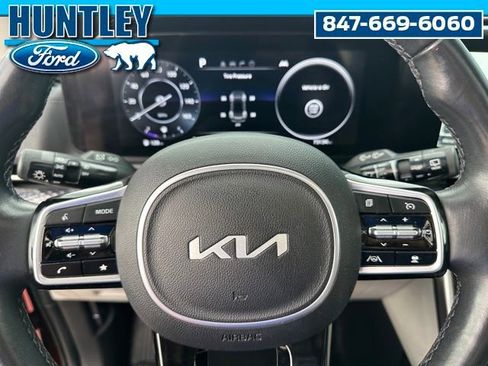 Used 2023 Kia Carnival SX Prestige FWD image 33
