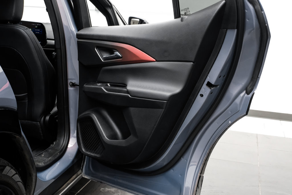Used 2024 Chevrolet Equinox EV RS w/ LPO, Trailering Package FWD image 44