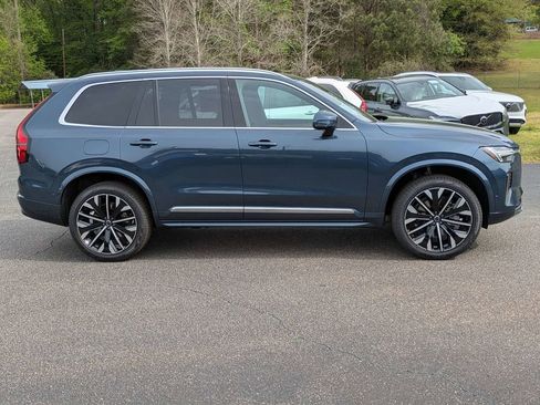 Certified 2026 Volvo XC90 B6 Plus w/ Protection Package Premier AWD/4WD image 7