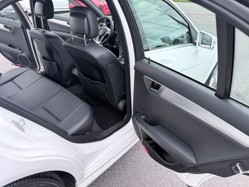 Used 2013 Mercedes-Benz C 300 4MATIC Sedan image 20