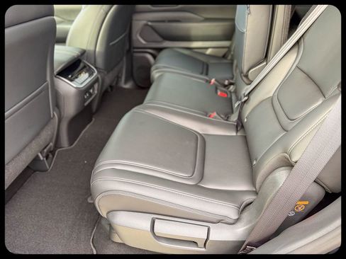 New 2026 Nissan Armada SV image 30