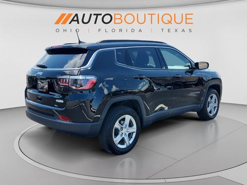Used 2024 Jeep Compass Latitude AWD/4WD image 8