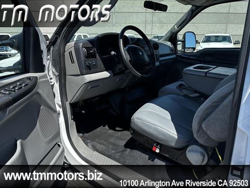 Used 2005 Ford F350 XLT AWD/4WD image 6