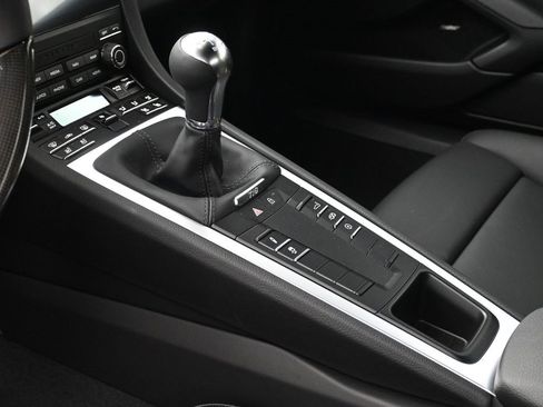 Used 2025 Porsche 718 Cayman image 20