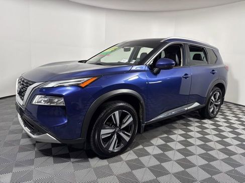 Used 2023 Nissan Rogue Platinum w/ Platinum Premium Package image 2