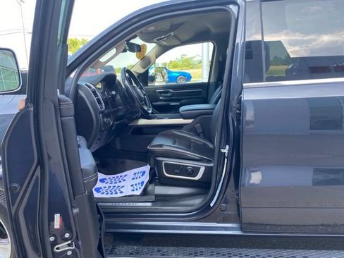 Used 2020 RAM 1500 Laramie AWD/4WD image 12