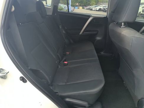 Used 2017 Toyota RAV4 LE FWD image 30