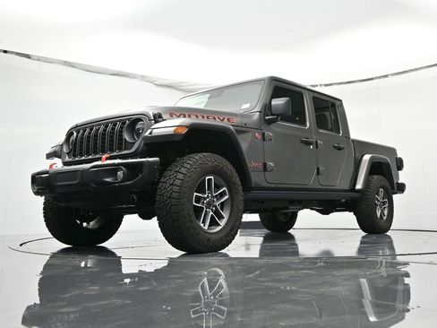 New 2025 Jeep Gladiator Mojave image 39