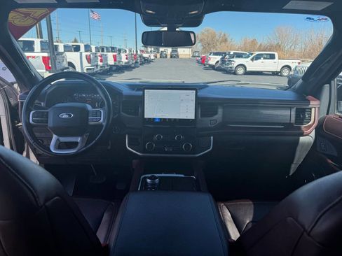 Used 2023 Ford Expedition Limited image 36